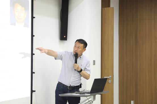 说明:F:\王老师生日照片2023\7H7A6581.JPG 说明:F:\王老师生日照片2023\7H7A6581.JPG